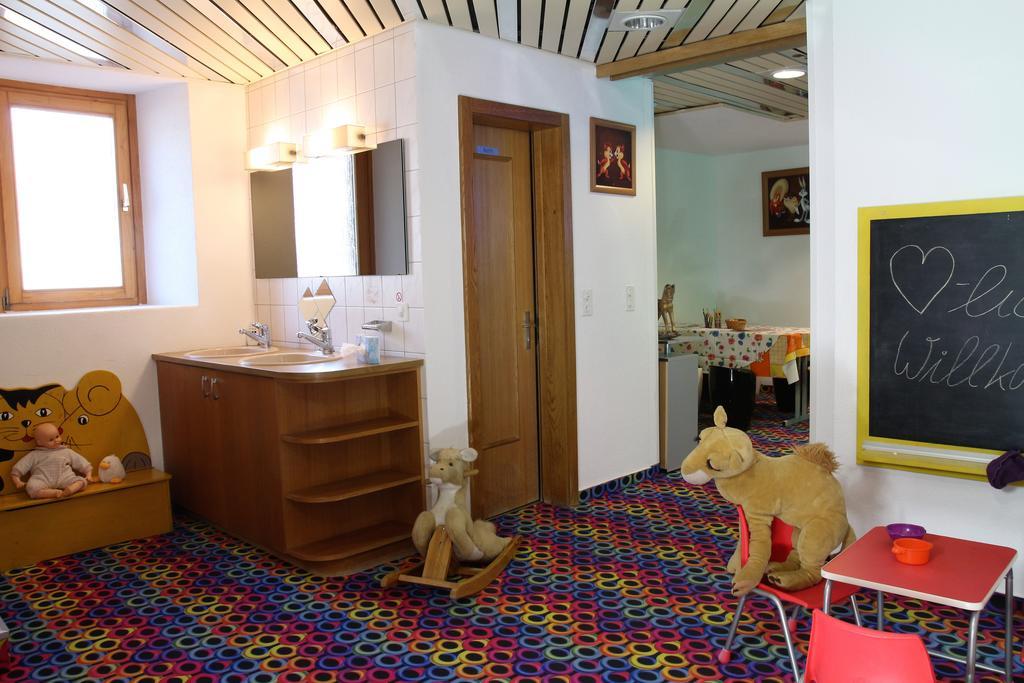 Family Hotel Desiree Grachen Exterior photo